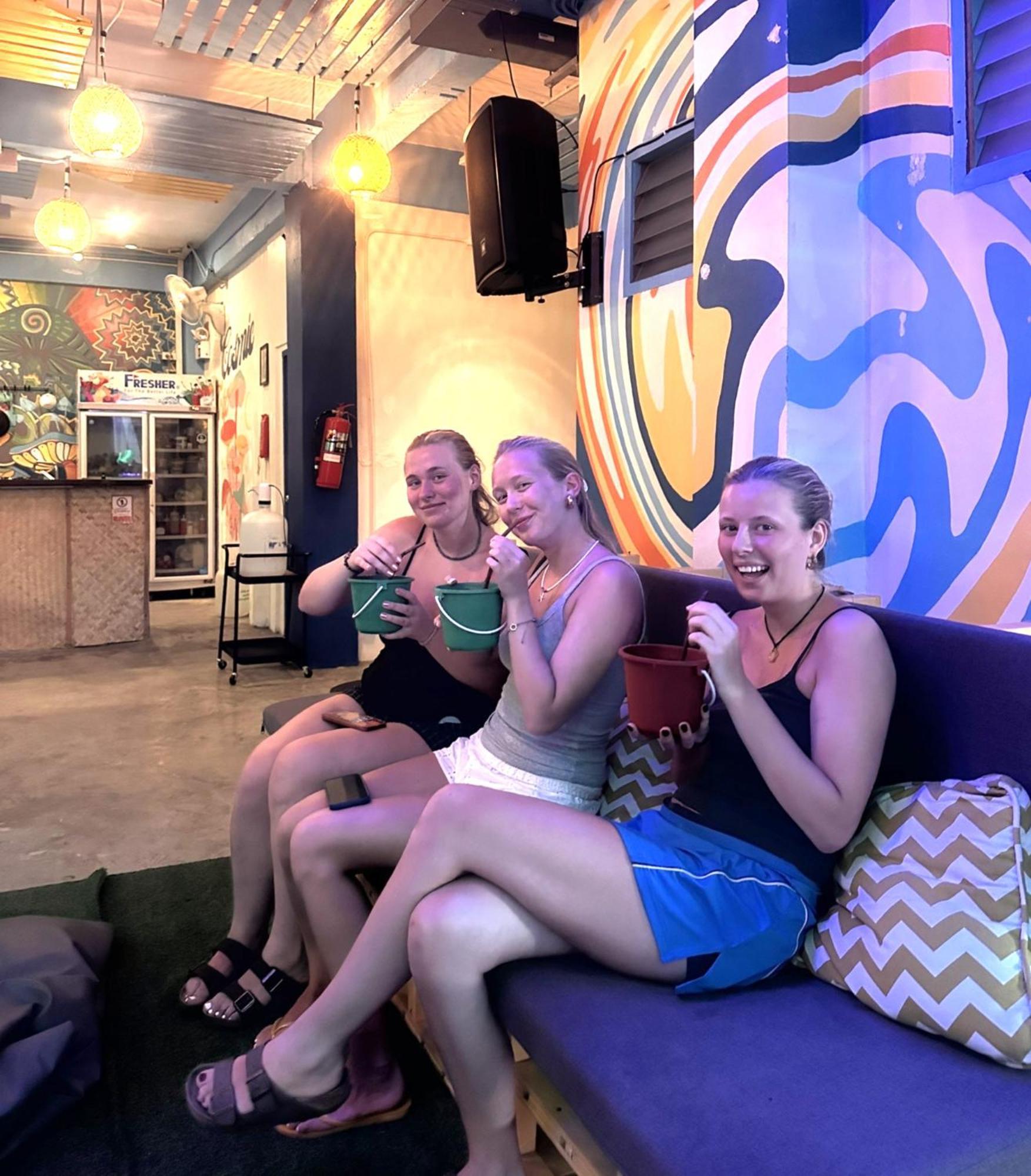 The Hangout Hostel Ao Nang Εξωτερικό φωτογραφία