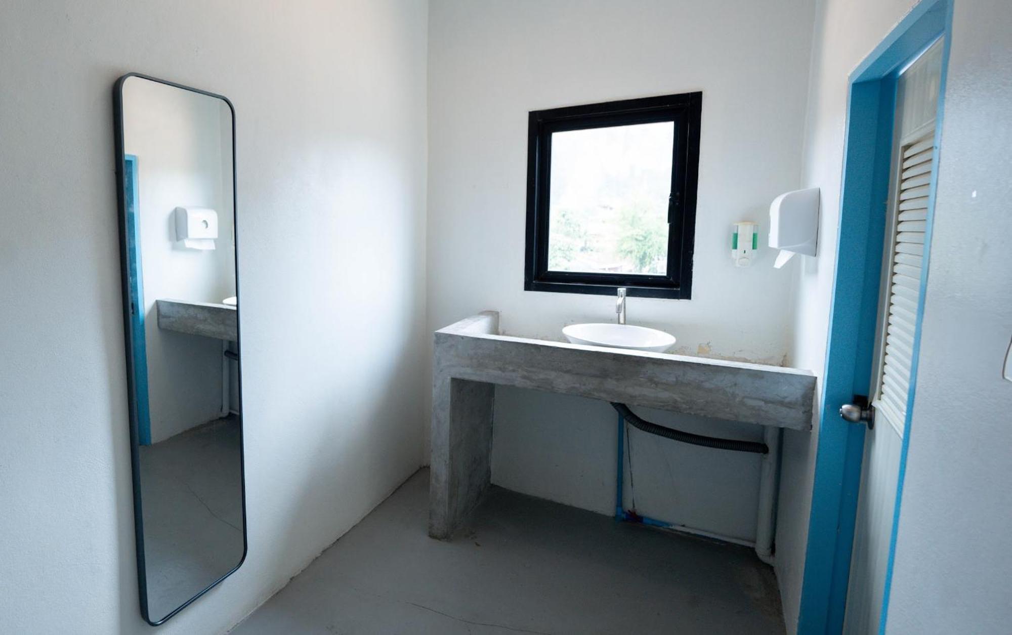 The Hangout Hostel Ao Nang Εξωτερικό φωτογραφία